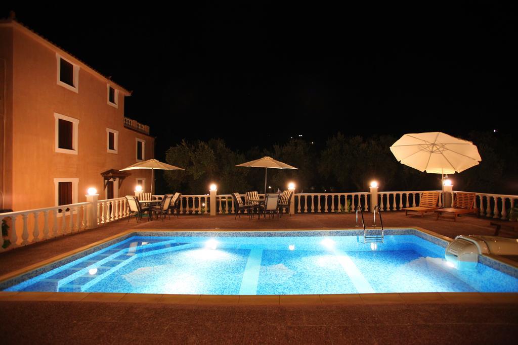 Georgia Apartments Stafylos Buitenkant foto